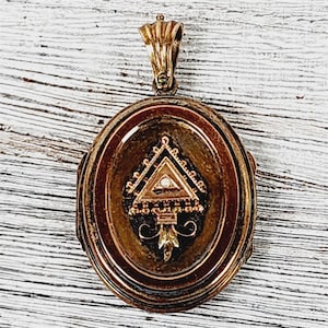Victorian 14K Yellow Gold Pearl Picture Locket Pendant Antique Luxury Pretty