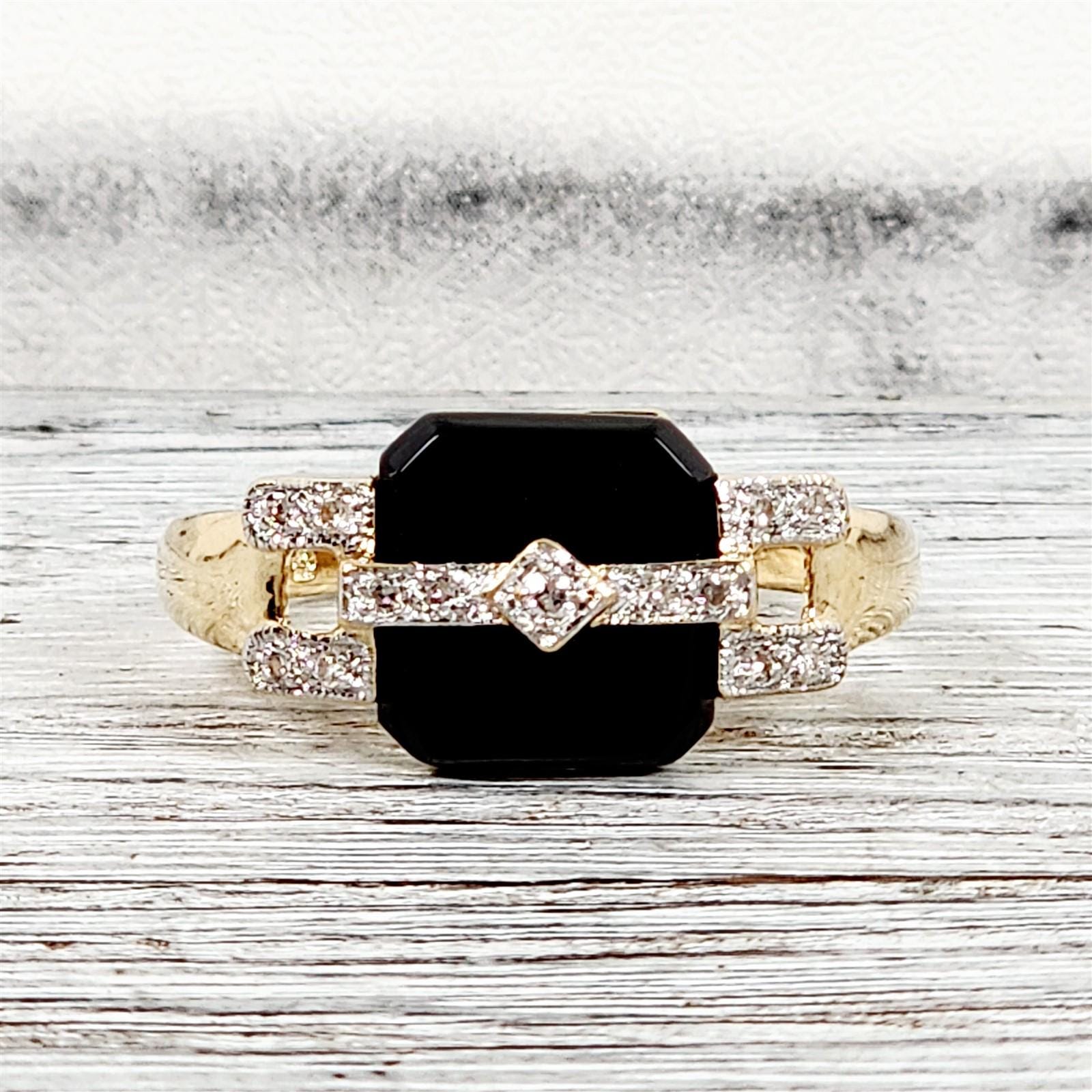 Vintage 14K Yellow Gold Black Onyx Diamond Ring 10 Retro Statement Luxury