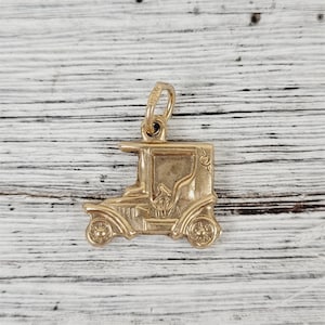 Vintage Model T Car 18K Yellow Gold Charm Pendant Italy Small Layer Pretty