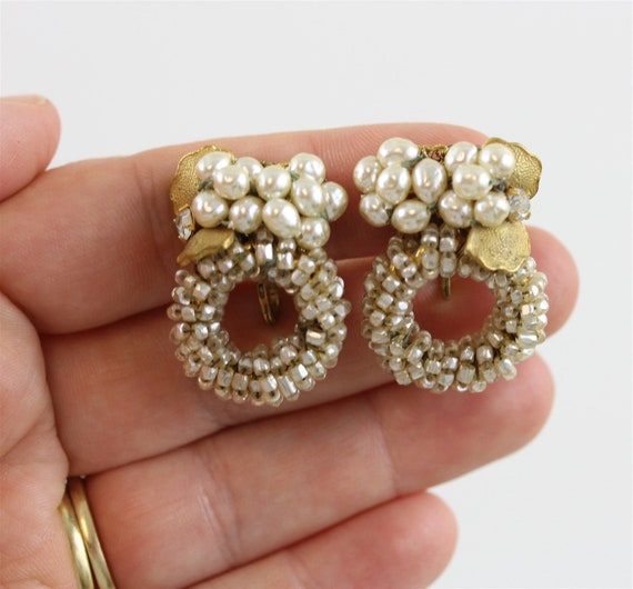 Vintage Miriam Haskell Glass Pearl Earrings Clust… - image 7