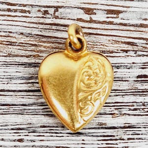 Vintage 10K Yellow Gold Puffed Heart Charm Pendant Repousse Small Luxury Pretty