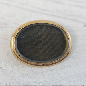 Victorian 14K Rosey Yellow Gold Beveled Glass Brooch Mourning Oval Empty Memento