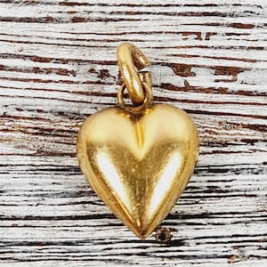 Antique 10K Yellow Gold Puffed Heart Charm Pendant Small Luxury Pretty