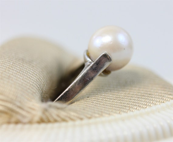 Vintage 14K White Gold 8.1mm Pearl Ring Mid Centu… - image 2