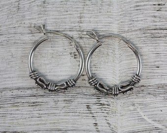 VTG Sterling Silver 925 5/8&quot; Hoop Earrings Bali Wire Work Classic Staple