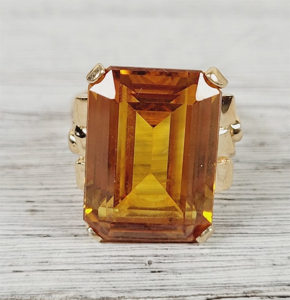 Vintage 10 Ct Orange Sapphire 14K Yellow Gold Soli