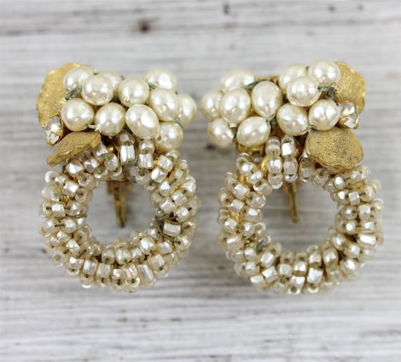Vintage Miriam Haskell Glass Pearl Earrings Clust… - image 1