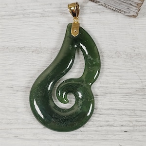 Vintage Asian Carved Jade 14K Yellow Gold Jade Pendant Big Bold 1950&#39;s Era Luxury
