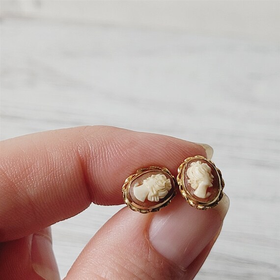 Vintage Shell Cameo 14K Yellow Gold Carved Lady S… - image 5