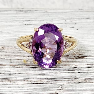 Vintage 10K Yellow Gold Amethyst Diamond Ring 7.25 Statement Luxury Design