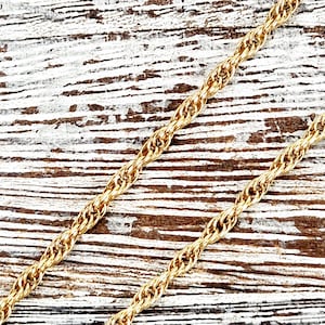 Vintage 14K Yellow Gold 1.7mm Rope Chain Link Necklace 19.25&quot; Staple Classic