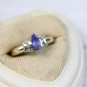 Vintage 14K Yellow Gold .50 Ct Tanzanite Diamond Ring Gemstone Classic Luxury 8