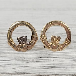 Vintage Claddagh Irish Love 9K Yellow Gold Stud Earrings Staple Luxury Pretty