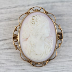 Antique 14K Yellow Gold Carved Shell Cameo Brooch Filigree Pretty Lady Luxury