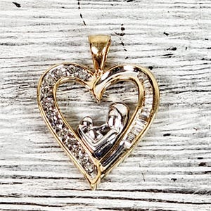 Vintage 10K Yellow Gold .25 Ctw Diamond Mother Child Heart Pendant Small Pretty