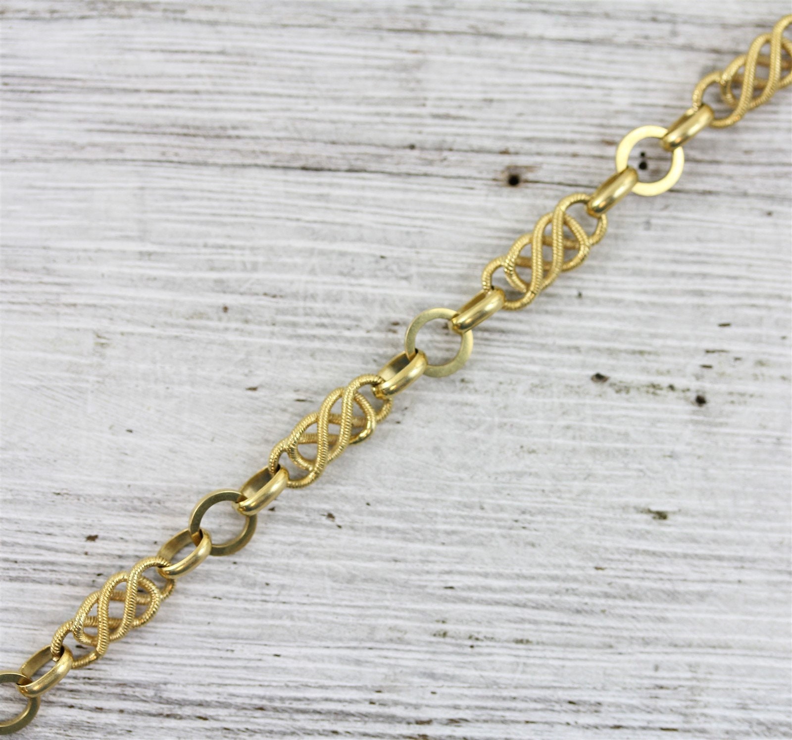Vintage Textured Knot Link 18K Yellow Gold Chain Link