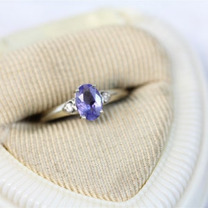Vintage 14K White Gold .75 Ct Tanzanite Diamond Ring Gemstone Heart Sides Luxury (5)