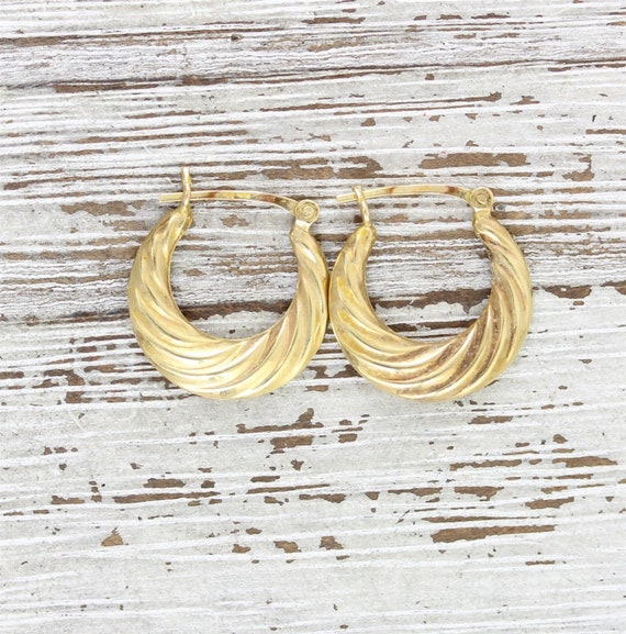 Vintage Small Ribbed Hoops 14K Yellow Gold Hoop Ea