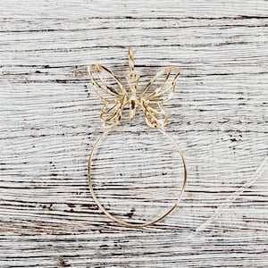 Vintage 14K Yellow Gold Butterfly Charm Holder Pendant Filigree Luxury Pretty