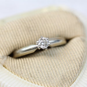 Vintage 14K White Gold .25 CT Diamond Engagement Ring Wedding Finest Luxury (8.5)