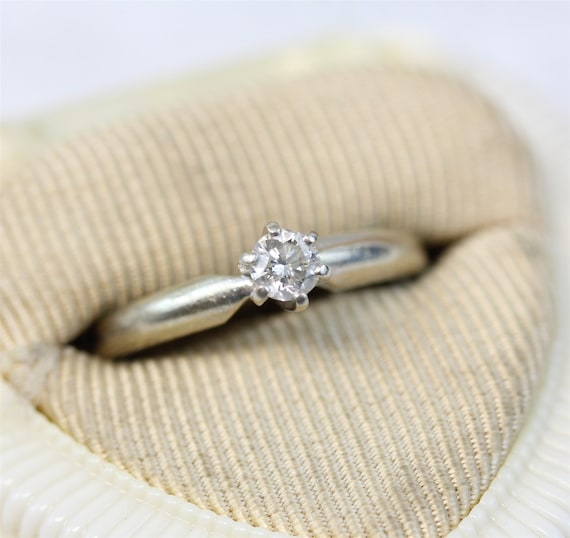 Vintage 14K White Gold .25 CT Diamond Engagement … - image 1