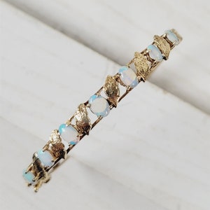 Vintage Mid Century 1950&#39;s 14K Yellow Gold Opal Hinged Bangle Bracelet Luxury 6.75&quot;