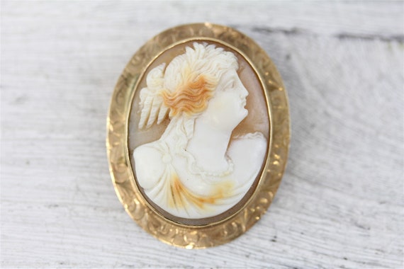 Victorian 10K Yellow Gold Carved Shell Cameo Broo… - image 1