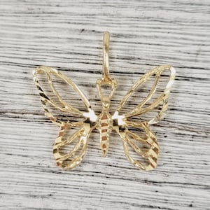 Vintage Butterfly 14K Yellow Gold Butterfly Charm Pendant Diamond Cut Layer