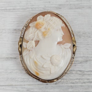 Art Deco Carved Shell Cameo 14K Yellow Gold Shell Pendant Brooch Filigree Luxury