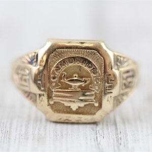 Art Deco 1931 Cambridge High School Class Ring 10K Yellow Gold Classic Luxury (9)