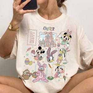 Puede incluir: Un juego de tres tazas de cerámica con un acabado mate moteado. Las tazas son de color crema, marrón claro y marrón oscuro. Cada taza tiene un asa redondeada y un diseño simple y minimalista.