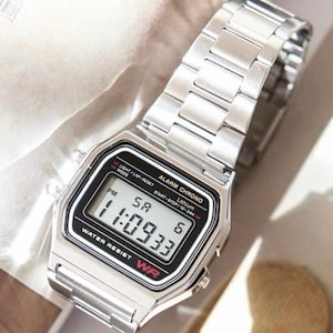 Unisex Water Resistant Watch: Everyday Style