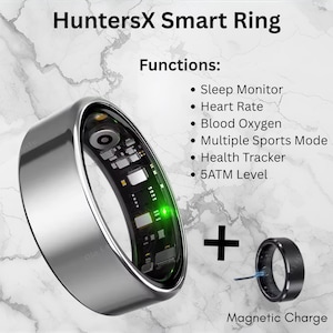 以下が含まれることがあります： シルバーのHuntersXスマートリングと黒い充電リング。スマートリングは、睡眠モニター、心拍数、血中酸素、マルチスポーツモード、ヘルス トラッカー、5ATMレベルを備えています。充電リングは磁気充電です。