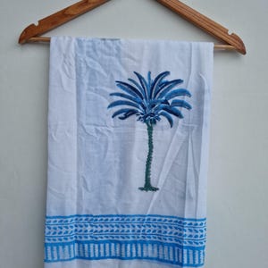 Pareo de algodón con estampado floral a mano: pareo playero bohemio