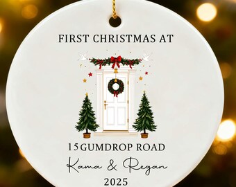 Adornos navideños para la primera Navidad en nuestro nuevo hogar, adorno personalizado para nuestra nueva casa, adorno para el nuevo hogar 2025, recuerdo de nuestro primer hogar
