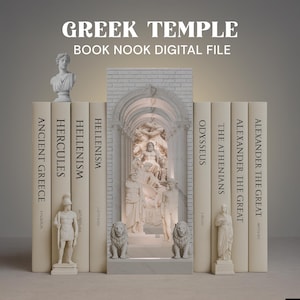 Puede incluir: Un archivo digital para un rincón de libros del Templo Griego. La imagen muestra una escena de templo en miniatura con estatuas clásicas, leones y un arco central. El texto "GREEK TEMPLE BOOK NOOK DIGITAL FILE" se muestra en la parte superior. Se ven libros con títulos como "Ancient Greece" y "Hercules".