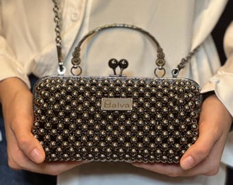 Elegante bolso de noche con cuentas negras: clutch de perlas hecho a mano por Malva