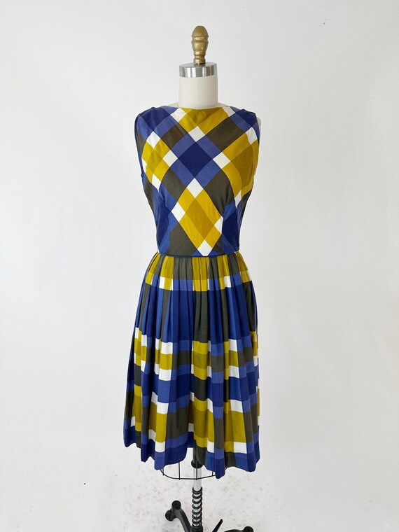 1950s Cotton Plaid Day Dress - image 2