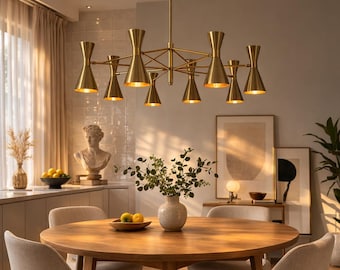 Handgefertigter Kronleuchter aus massivem Messing mit sechs Armen, italienische Pendelleuchte im Mid-Century-Modern-Stil