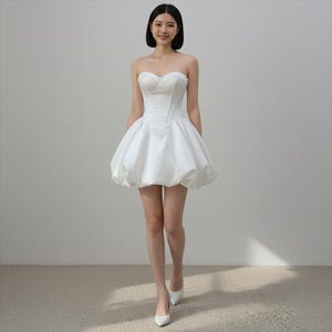 Mini-robe corset blanche courte, Robe de mariée avec jupe bouffante, Robe de mariée moderne, Robe de mariée de plage, Robe d'after