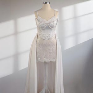 Corset Wedding Dress Set With Detachable Overskirt, Basque Waist Wedding Dress, Lace Corset Wedding Dress, Convertible Wedding Dress