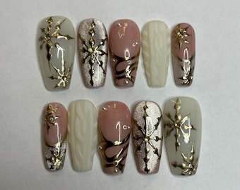 White Winter Nails, Christmas Press On Nails, Snowflake Press Ons, White Nails, Sweater Nails, Winter Cateye Press Ons, Holiday Nails