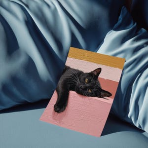Väggkonst med svart katt: Mysig minimalistisk kattillustration på rosa bakgrund bild 17