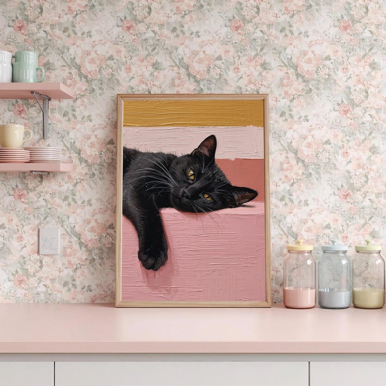 Väggkonst med svart katt: Mysig minimalistisk kattillustration på rosa bakgrund bild 14