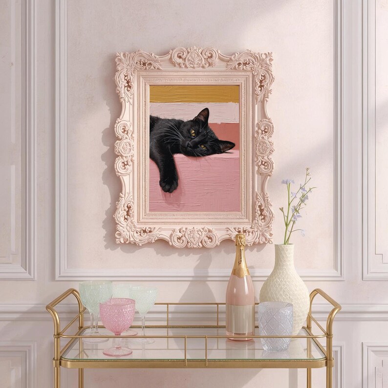 Väggkonst med svart katt: Mysig minimalistisk kattillustration på rosa bakgrund bild 10