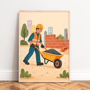 Peut inclure: Une illustration encadrée d'un ouvrier du bâtiment portant un casque jaune, un gilet de sécurité orange et un uniforme bleu, poussant une brouette jaune remplie de gravier sombre sur un chantier avec un mur en briques et des immeubles en arrière-plan.