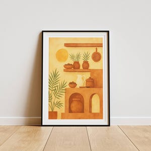 Può includere: Stampa artistica incorniciata con un'illustrazione dai toni caldi di una scena di cucina. L'opera raffigura mensole con vasi, piante e un sole. La tavolozza dei colori comprende sfumature di arancione, giallo e marrone, creando un'atmosfera accogliente.