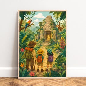 Puede incluir: Una lámina de arte enmarcada que muestra a tres exploradores con mochilas en un camino de piedra hacia un antiguo templo. La escena incluye un guacamayo colorido, un mono colgante, exuberante vegetación selvática y un ídolo dorado brillante.