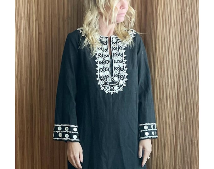 Vintage 70s Lord and Taylor Embroidered Mirrored Kaftan  , Pakistani Cotton Maxi Kaftan , Vintage Resort Wear, Black Cotton Maxi