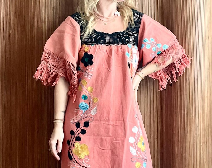 Vintage Hand Embroidered Kaftan Maxi - Bohemian Ethnic Crochet Floral Maxi Caftan